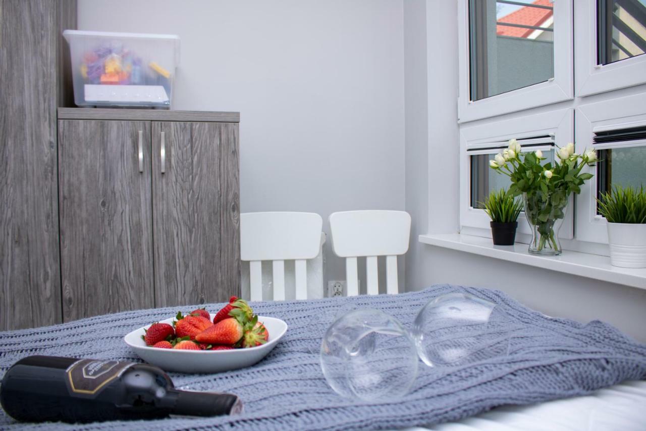 Apartament z ogródkiem Trzęsacz Exterior foto