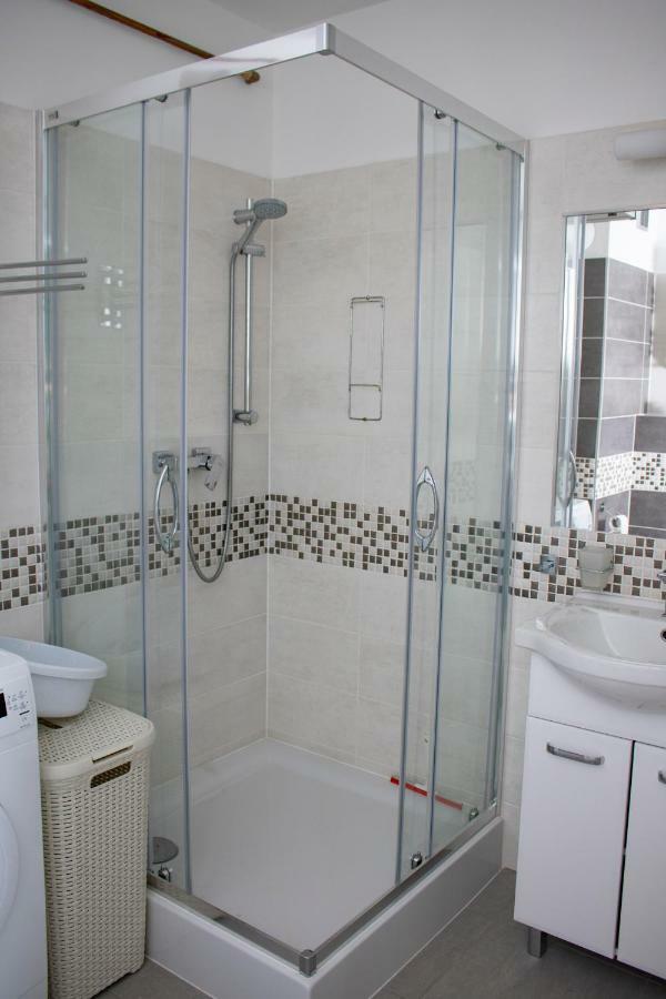 Apartament z ogródkiem Trzęsacz Exterior foto